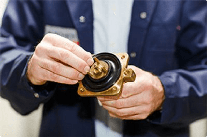 image-company-person-with-valve.png